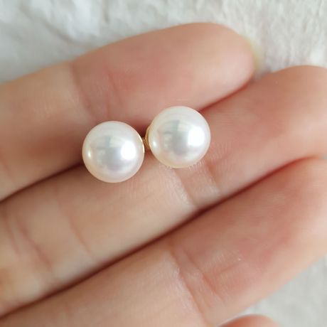 Orecchini A Lobo Kanata - Perle Akoya Bianche 7.5/8mm AAA - Farfalla Oro Giallo