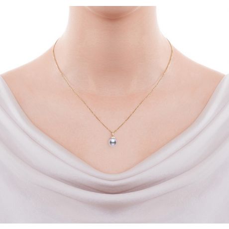 Ciondolo Ojo e Orecchini Daisaku. Oro giallo, Perle Akoya e Diamanti