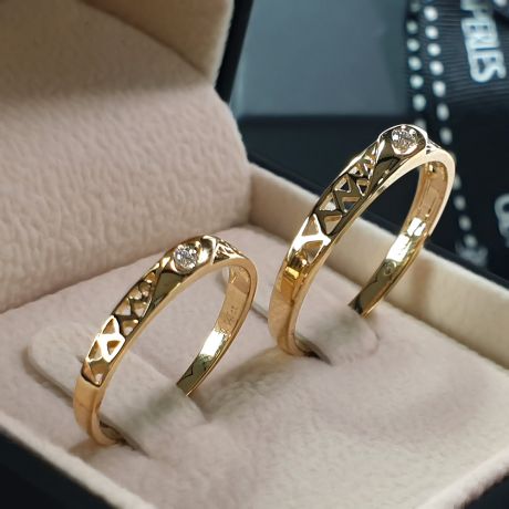 Fede Nuziale Donna Eileen - Oro Giallo 18kt e Diamanti VS/G