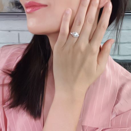 Anello Kiku - Oro Bianco, Diamanti e Perla Akoya Bianca