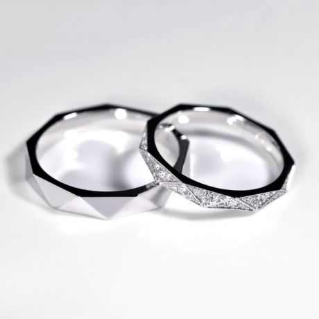 Coppia Anelli Triangulaire - Platino Finitura Lucida