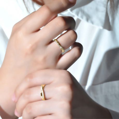 Fede Nuziale Golden River - Oro Giallo e Diamanti