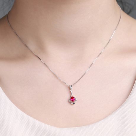 Ciondolo solitario - Oro bianco e rubino Goccia