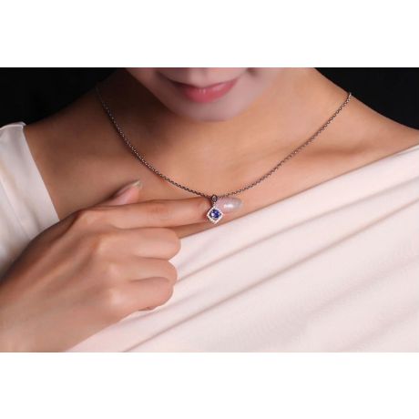 Ciondolo Rombo Diamantato in oro bianco - Zaffiro blu