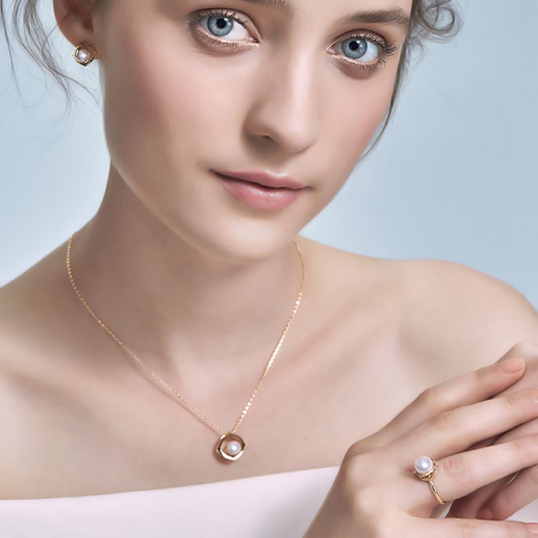 Ciondolo Coco - Oro Giallo 18kt e Perla Akoya - 2