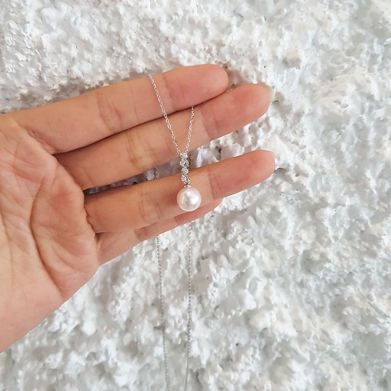 Ciondolo La Danse du Serpent - Oro Bianco 18kt e Perla Akoya - 9