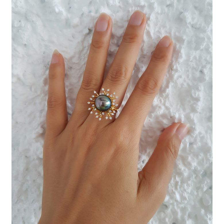 Anello Coraliens - Oro Giallo, Diamanti e Perla di Tahiti - 2