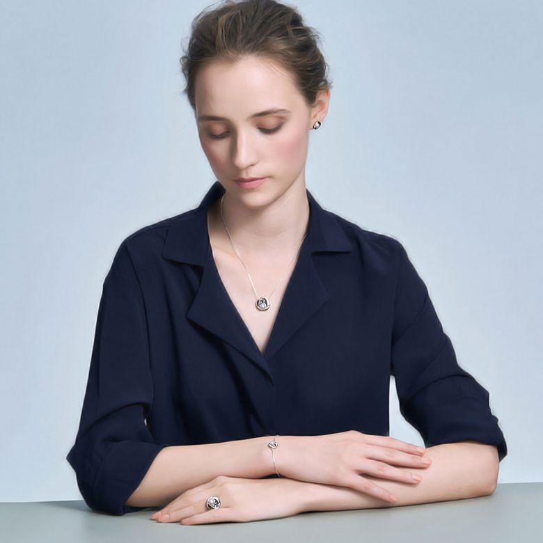 Braccialetto perla Akoya Seiza. Diamanti, zaffiri, Oro bianco I Gemperles - 8