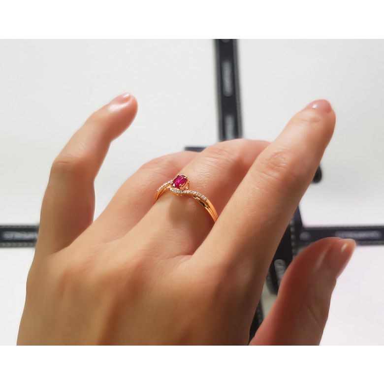 Anello Tra Le Dita - Oro Giallo, Rubino Ovale & Diamanti - 1