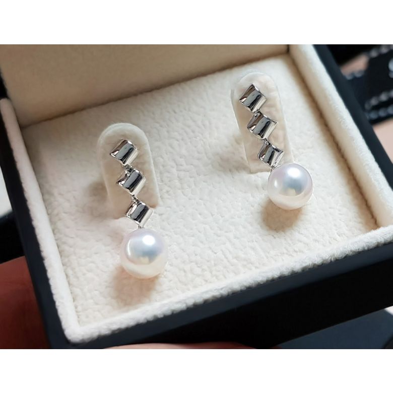 Orecchini Pendenti Alisa - Perle Akoya Bianche 7/7.5mm AAA - Farfalla Oro Bianco - 5