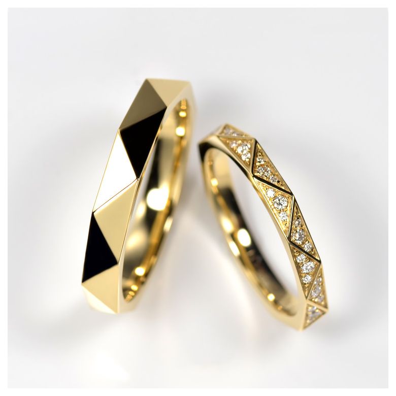 Coppia Anelli Triangulaire - Oro Giallo Finitura Lucida - 2