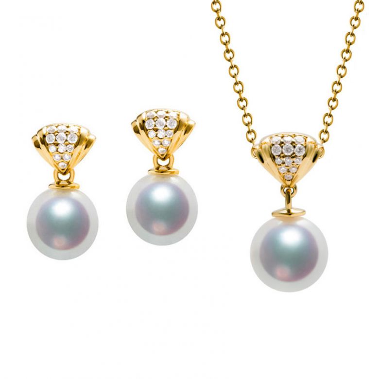 Ciondolo, anello e orecchini Sarah Bernhardt. Perle Akoya, oro giallo, diamanti - 3