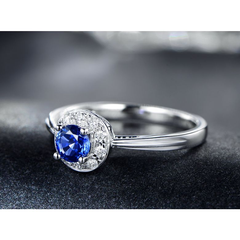 Anello Solitario Composto Kandy - Oro Bianco, Diamanti & Zaffiro Blu - 7